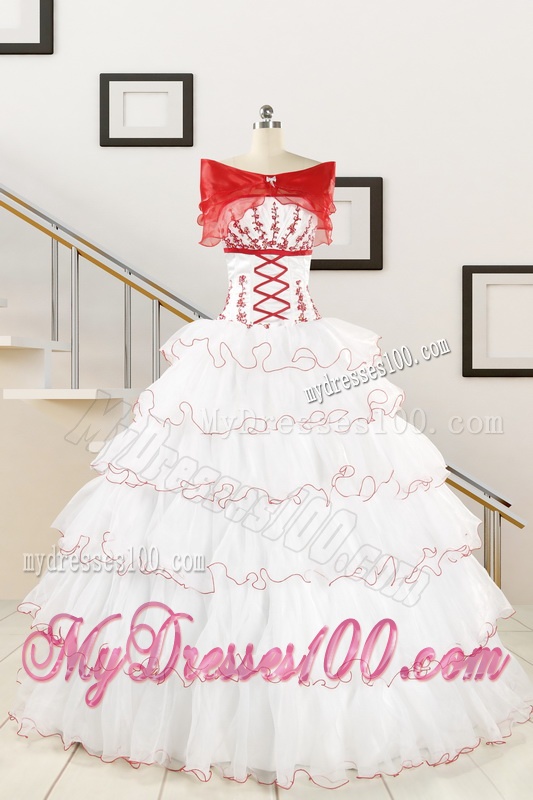 2016 Pretty Appliques Quinceanera Dresses with Strapless