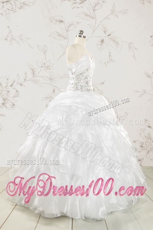 Classical White Quinceanera Dresses with Beading and Ruffles