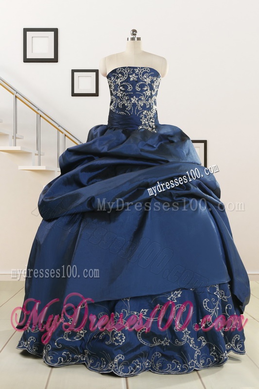 Custom Made Navy Blue Embroidery Quinceanera Dresses with Appliques