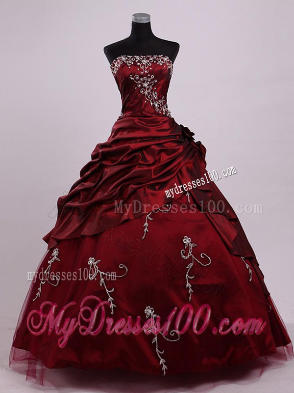 Elegant Strapless Ball Gown Wine Red Sweet 16 Dresses with Appliques