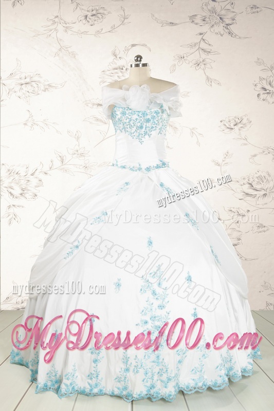 Modest Appliques Quinceanera Dresses in White for 2016