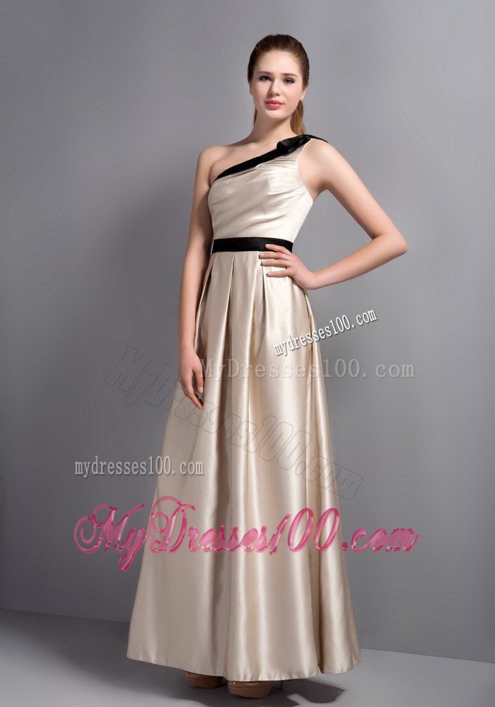 Champagne One Shoulder Dama Dresses For Quinceanera Black Belt