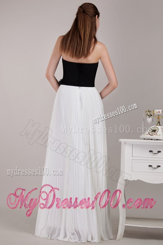 2013 Black and White Strapless Ruffles Dama Dresses For Quinceanera