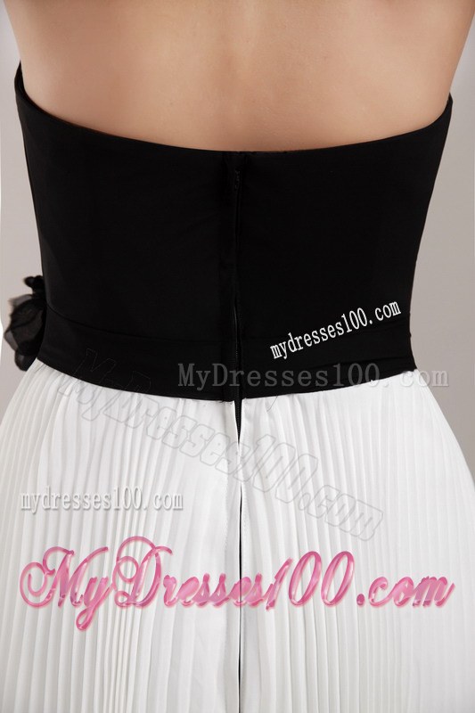 2013 Black and White Strapless Ruffles Dama Dresses For Quinceanera