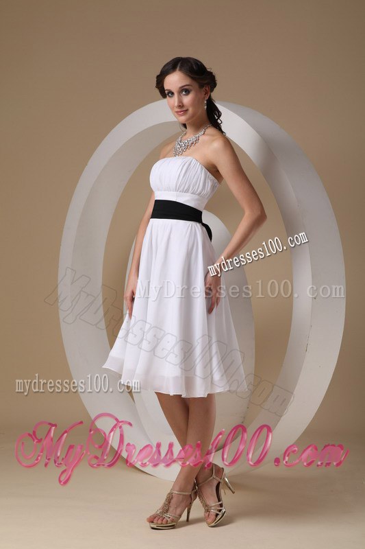 2013 White Cheap Dama Dresses For Quinceanera With Black Sashes