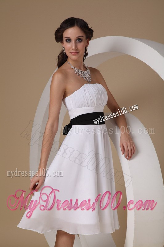 2013 White Cheap Dama Dresses For Quinceanera With Black Sashes