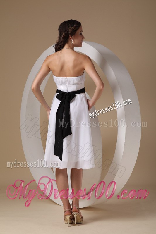 2013 White Cheap Dama Dresses For Quinceanera With Black Sashes