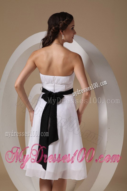 2013 White Cheap Dama Dresses For Quinceanera With Black Sashes