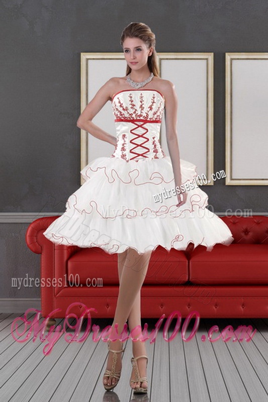 2016 Customer Made White Quince Dresses with Appliques and Ruffled Layers