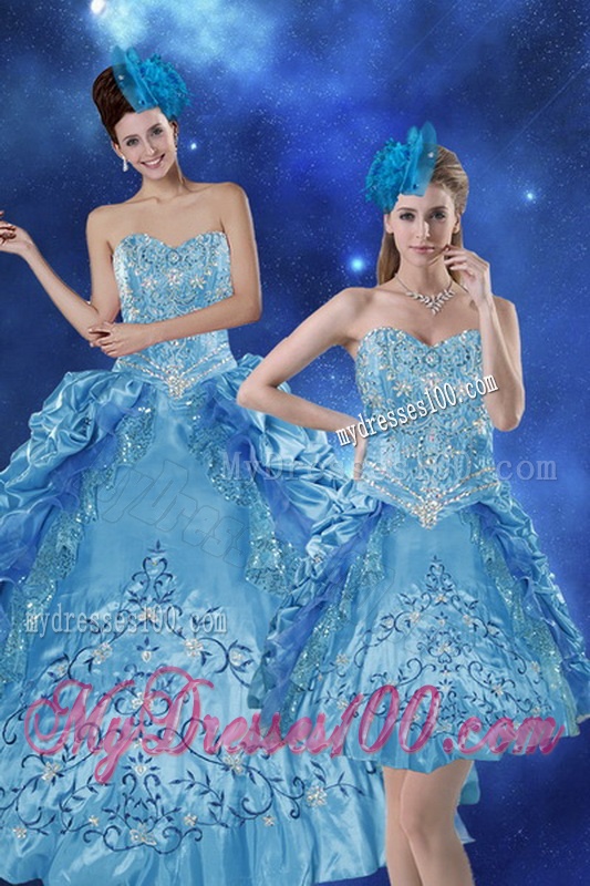 Beautiful Teal 2016 Quince Dresses with Embroidery and Pick Ups