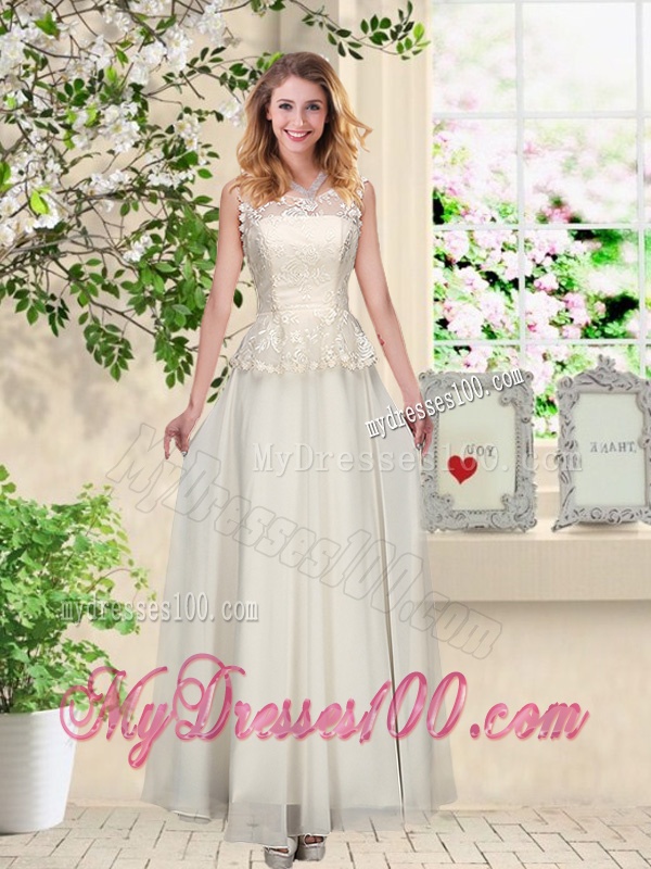 2016 Fashionable Appliques Bridesmaid Dresses with High Neck