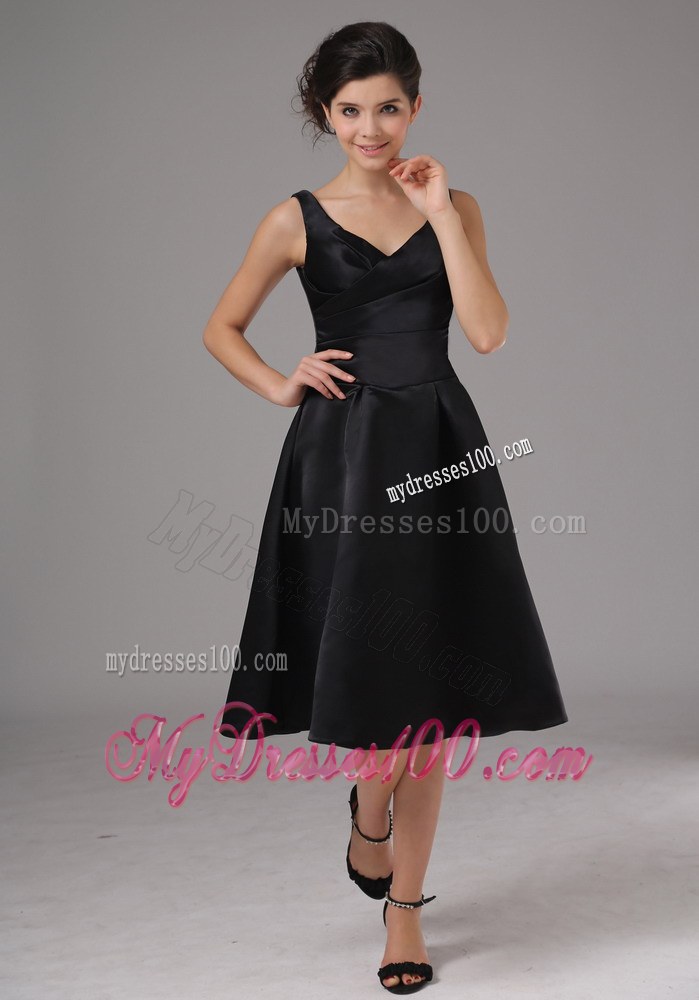 V-neck Black Knee-length Bridesmaid Dress With Straps