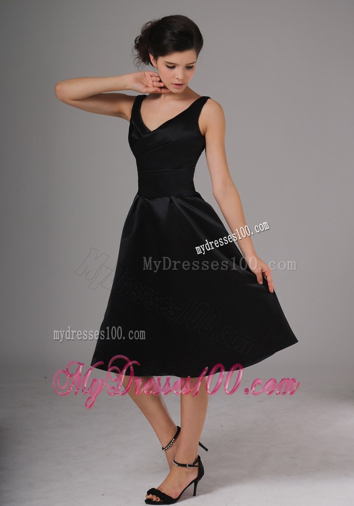 V-neck Black Knee-length Bridesmaid Dress With Straps
