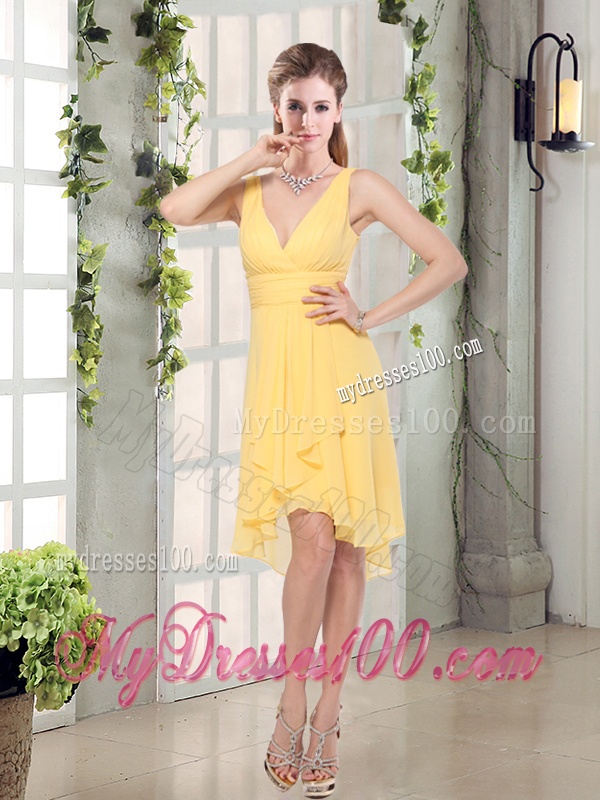 Charming V-neck Yellow Bridesmaid Dress Mini Length for Spring