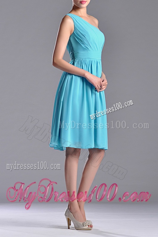 Discount Chiffon Baby Blue Knee Length Bridesmaid Dress with One Shoulder