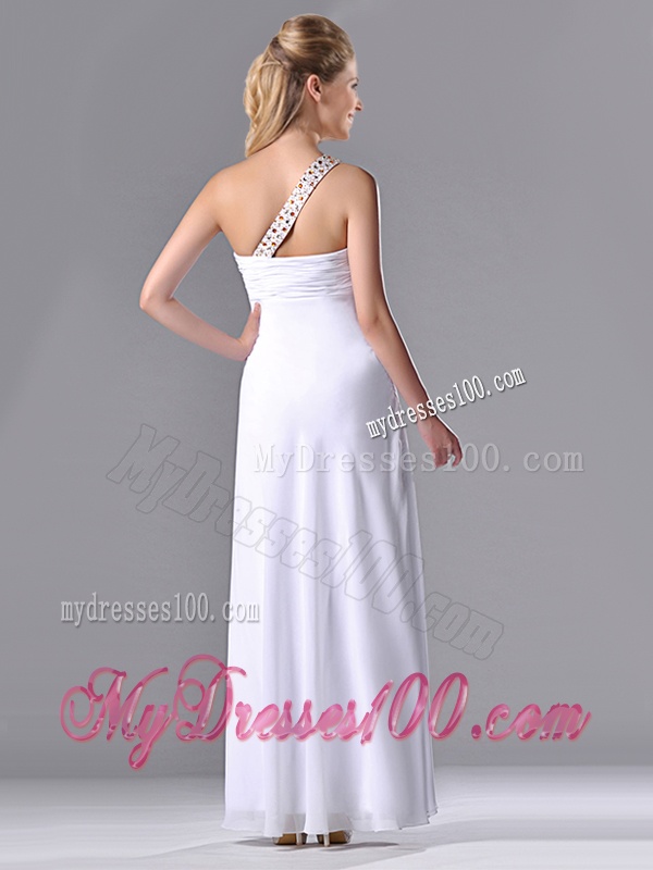 Fashionable Empire One Shoulder Chiffon Side Zipper White Bridesmaid Dress with Beading