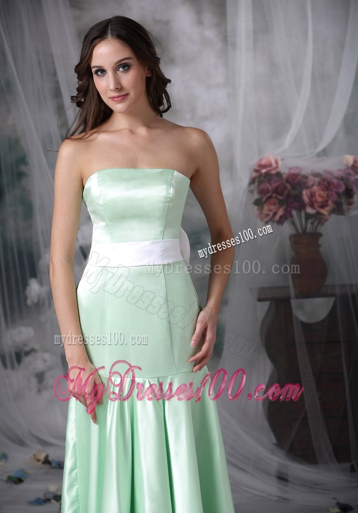 Elegant Apple Green Evening Dress Column Strapless Brush Train Satin Sash