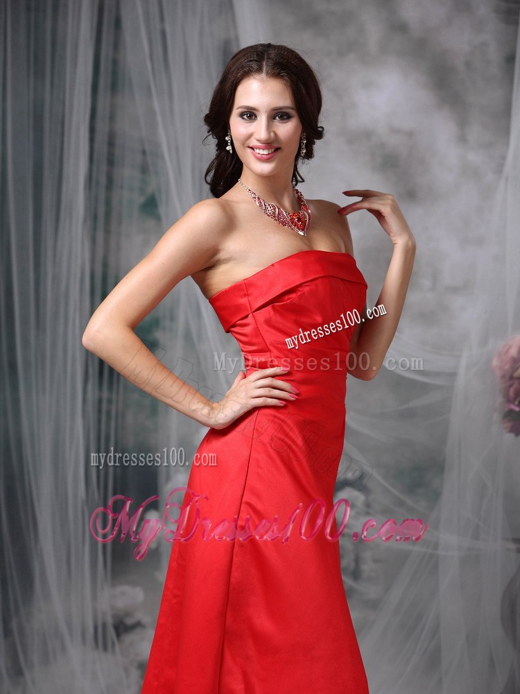 Red Column Strapless Satin Bridesmaid Dress Floor-length