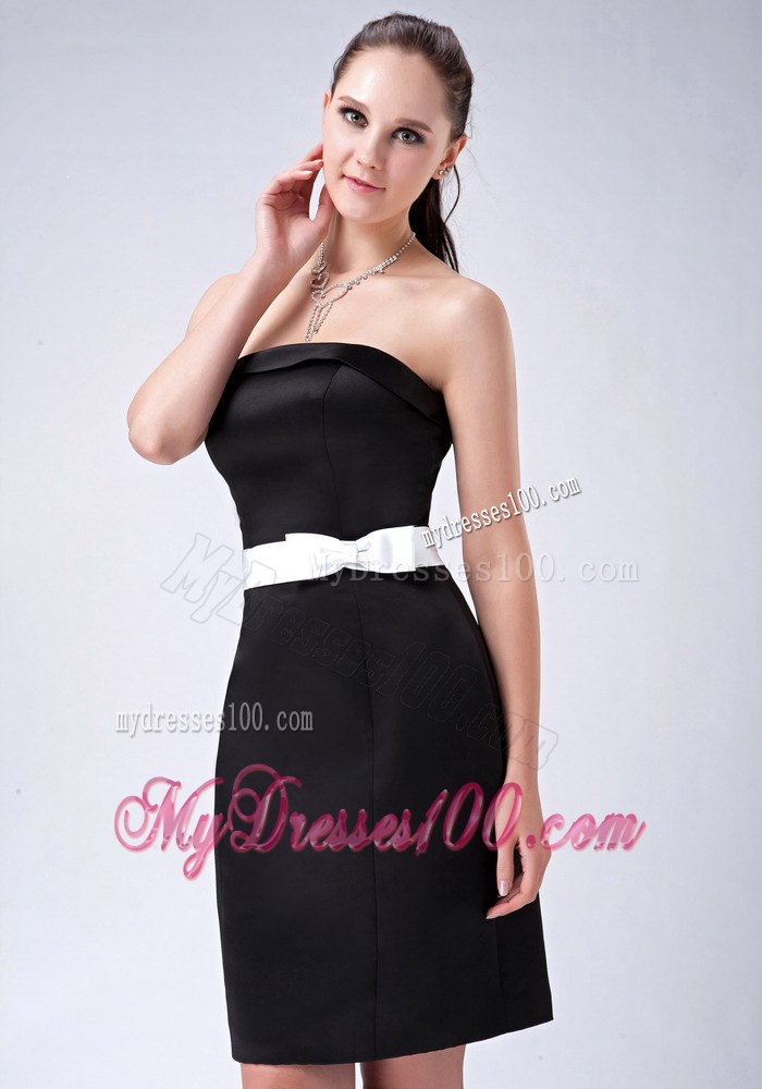 Black Column Strapless Bow Mini-length Bridesmaid Dress