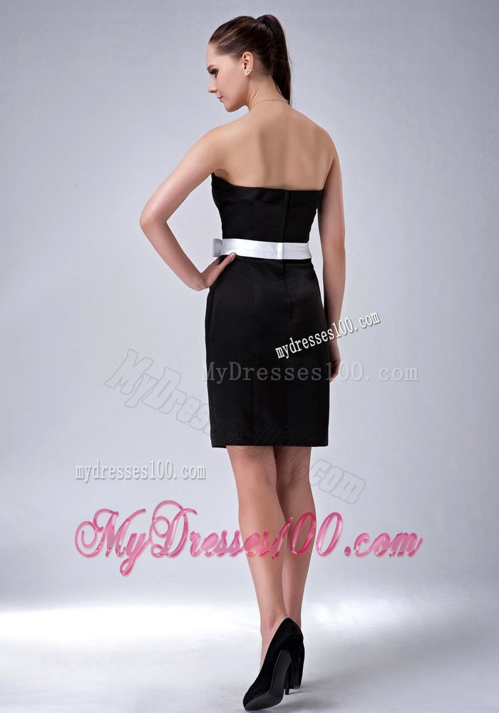 Black Column Strapless Bow Mini-length Bridesmaid Dress