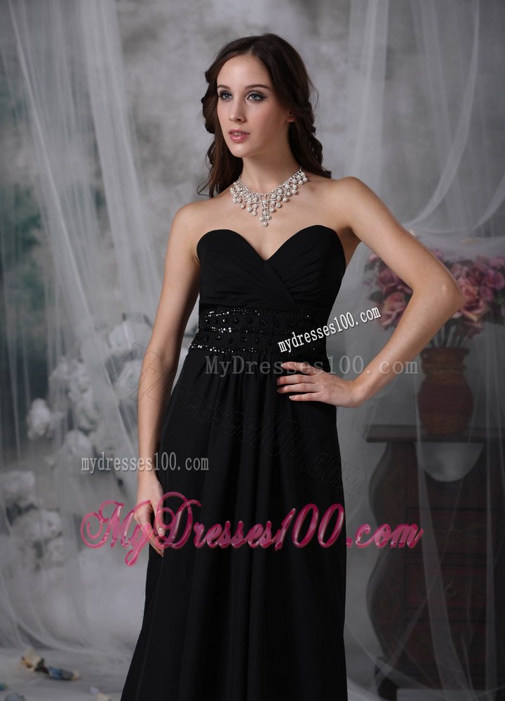 Sweetheart Beaded Black Chiffon Bridesmaid Dress with Watteau Train