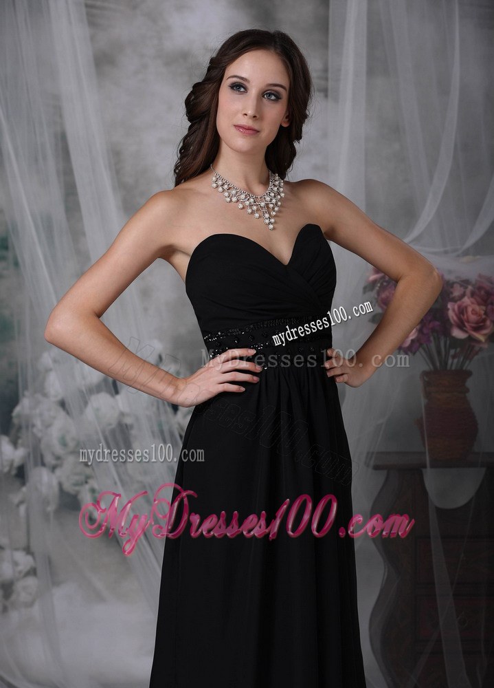 Sweetheart Beaded Black Chiffon Bridesmaid Dress with Watteau Train