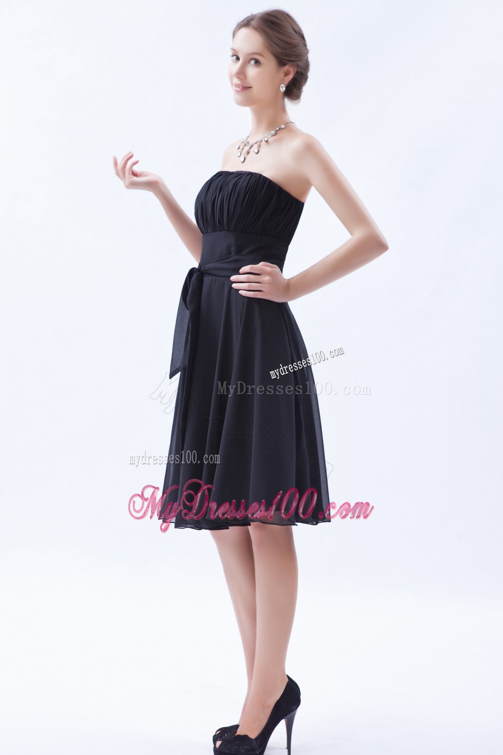 Brown A-line Knee-length Chiffon Bow Decorate Bridesmaid Dress