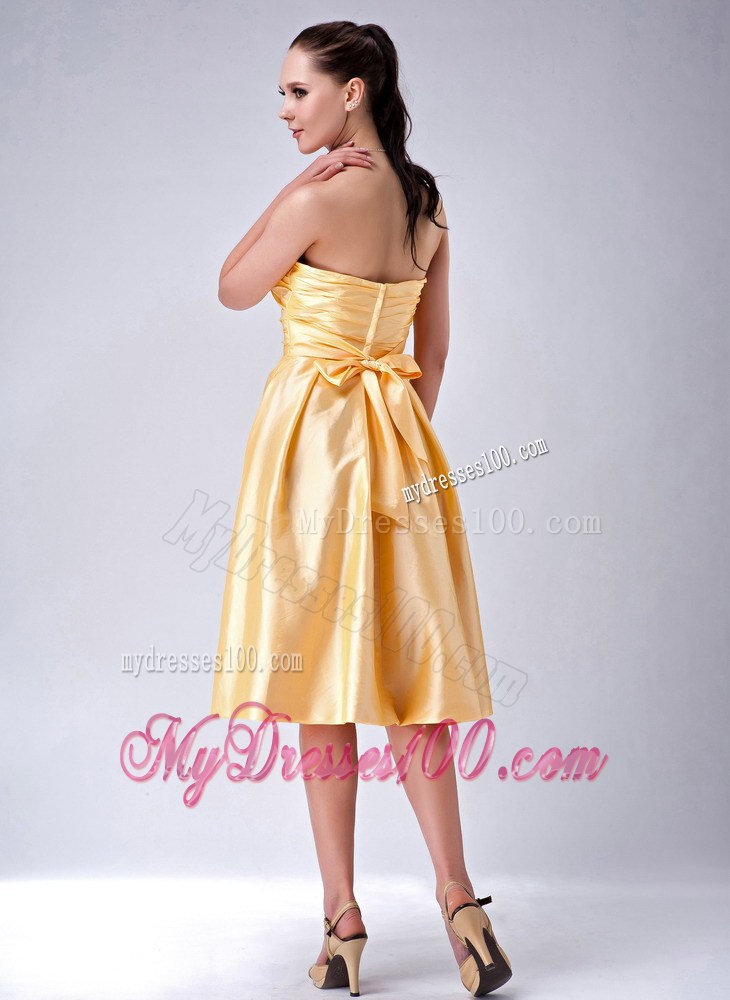 Gold Empire Strapless Bow Decorate Bridesmaid Dress in Tea-length