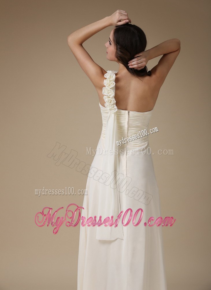 White Empire One Shoulder Low Cost Bridesmaid Dress with Flower