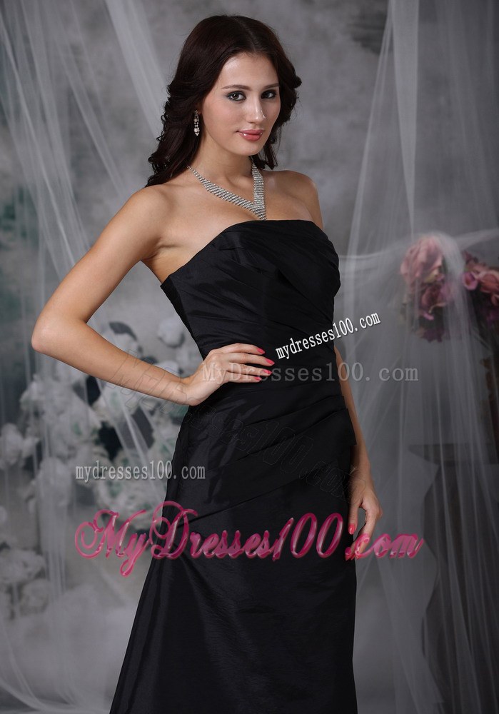 Black A-line Strapless Ruched Bridesmaid Dress Ankle-length Style