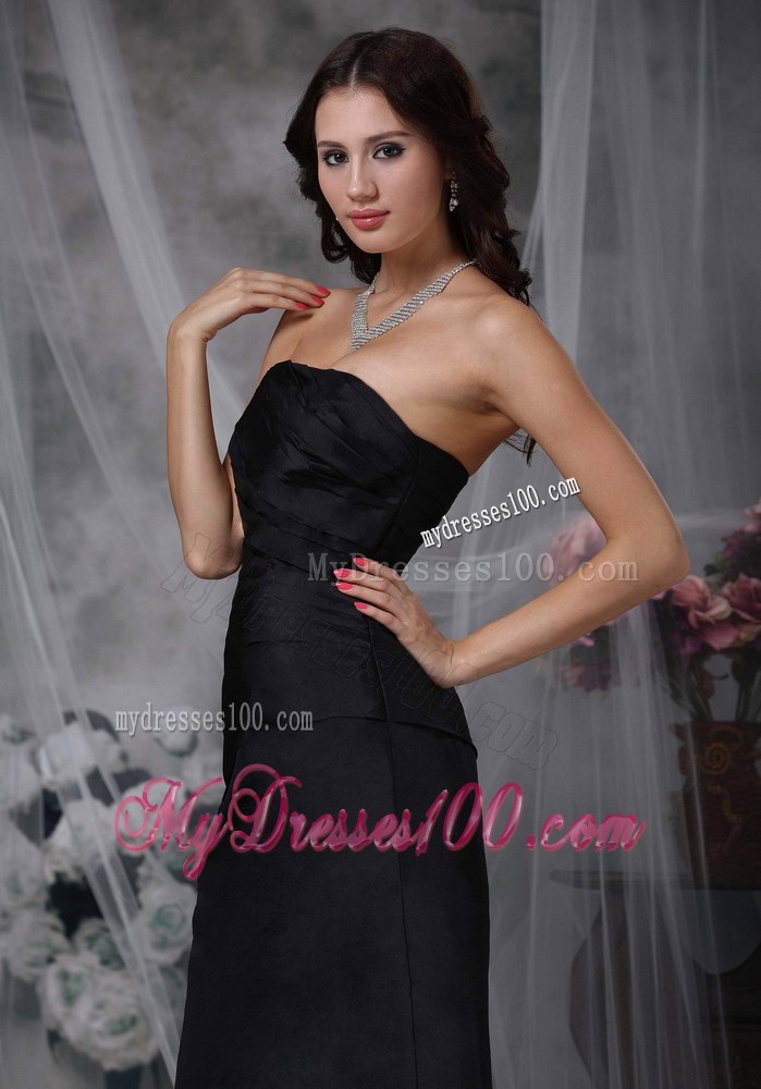 Black A-line Strapless Ruched Bridesmaid Dress Ankle-length Style