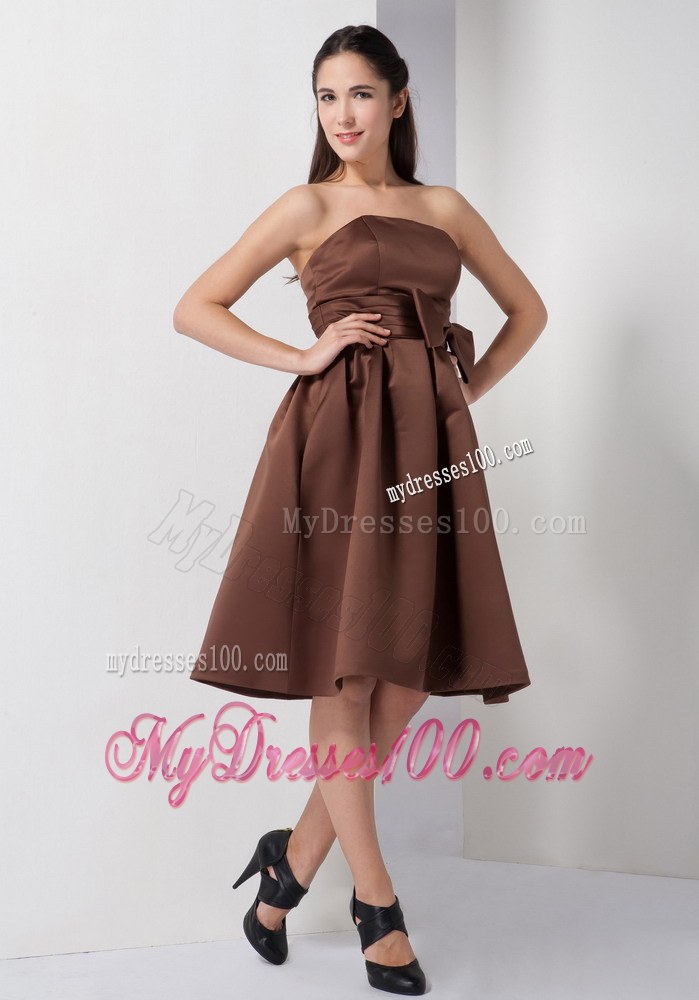Brown A-line Strapless Knee-length Bridesmaid Dress with Bow