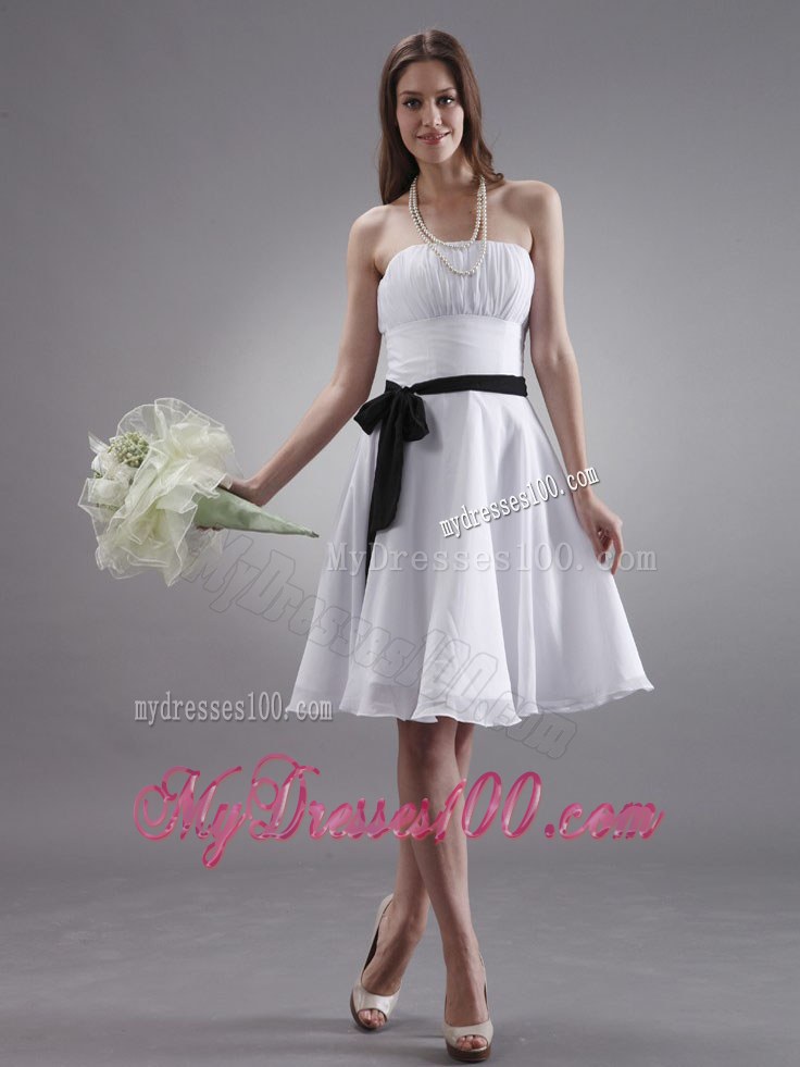 White Chiffon Bridesmaid Dress With Black Sash Knee-length Style