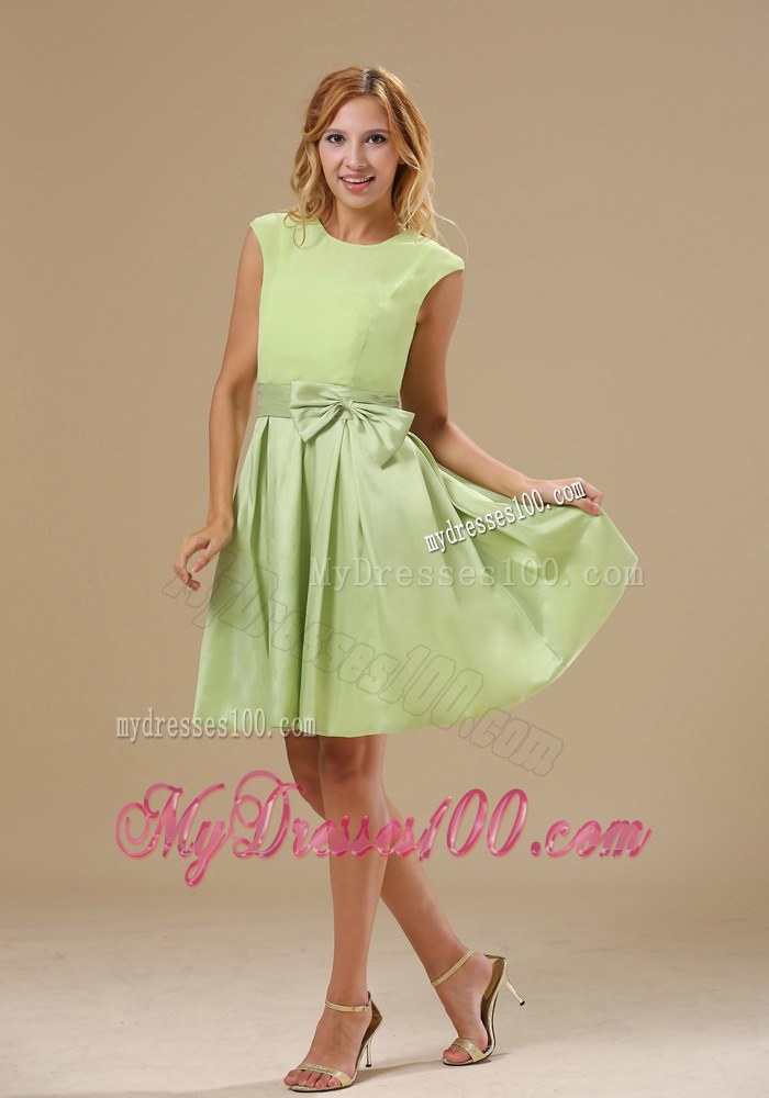 Warrensburg Yellow Green Knee-length Bowknot Decorate Wasit Scoop Taffeta and Chiffon Prom / Homecoming Dress For 2013