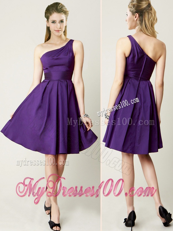 Beautiful One Shoulder Purple Short Dama Dress for Summer