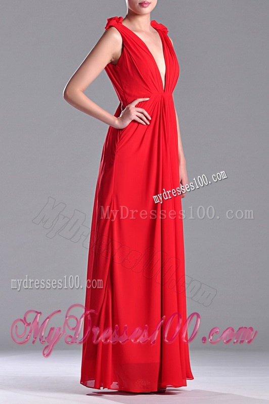 Elegant Deep V Neckline Red Dama Dress with Hand Crafted Flowers