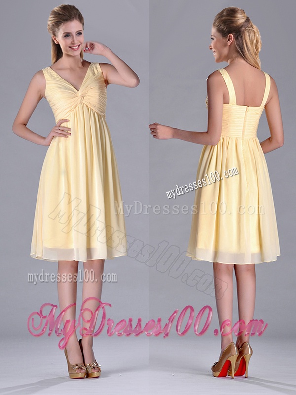 Empire Light Yellow V Neck Knee Length Short Dama Dress with Ruching