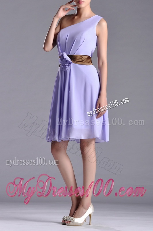 Exclusive One Shoulder Lavender Short Dama Dress with Brown Belt