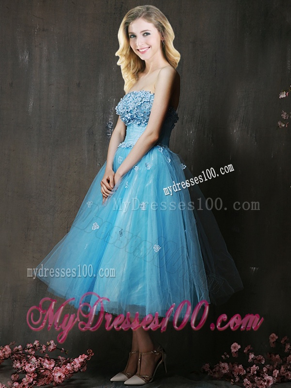 Lovely Strapless Applique Bust Baby Blue Dama Dress in Tea Length
