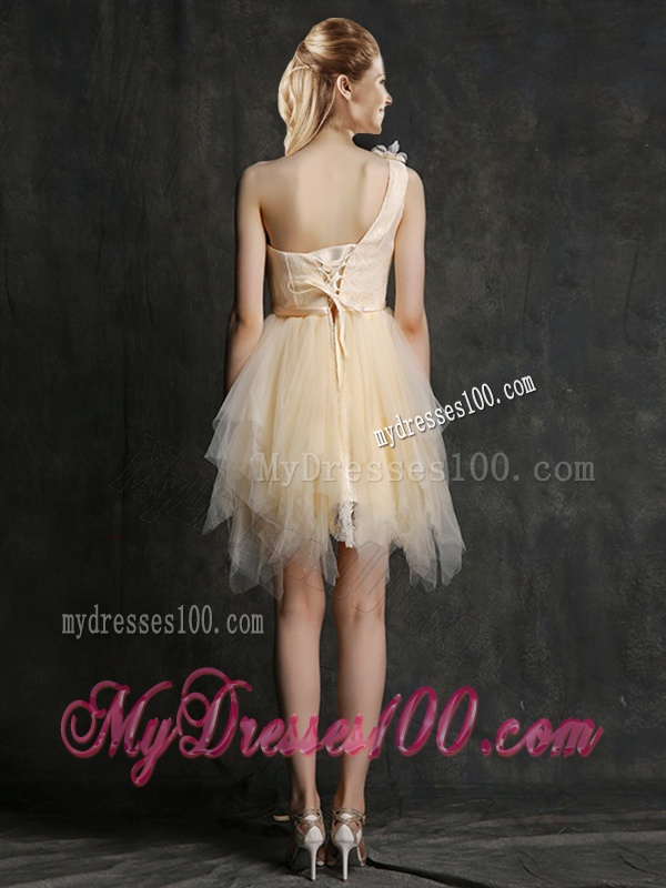 New One Shoulder Short Dama Dress with Belt and Hand Made Flowers