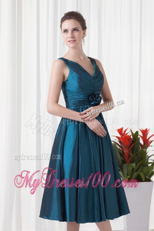 A-line V-neck Teal Taffeta Ruching Knee-length Evening Dress