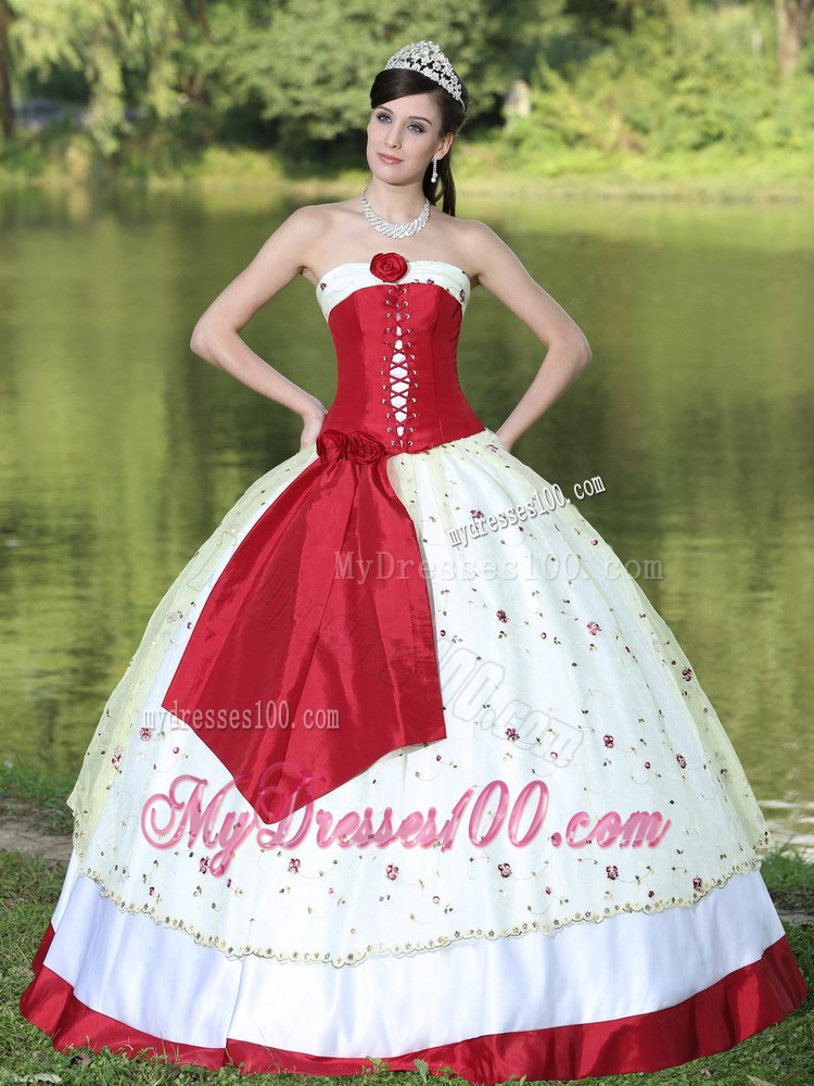 Flower Decorated Dresses for 15 with Scattered Beaing and Layers
