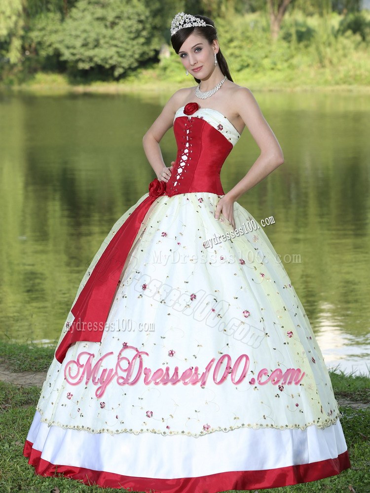 Flower Decorated Dresses for 15 with Scattered Beaing and Layers