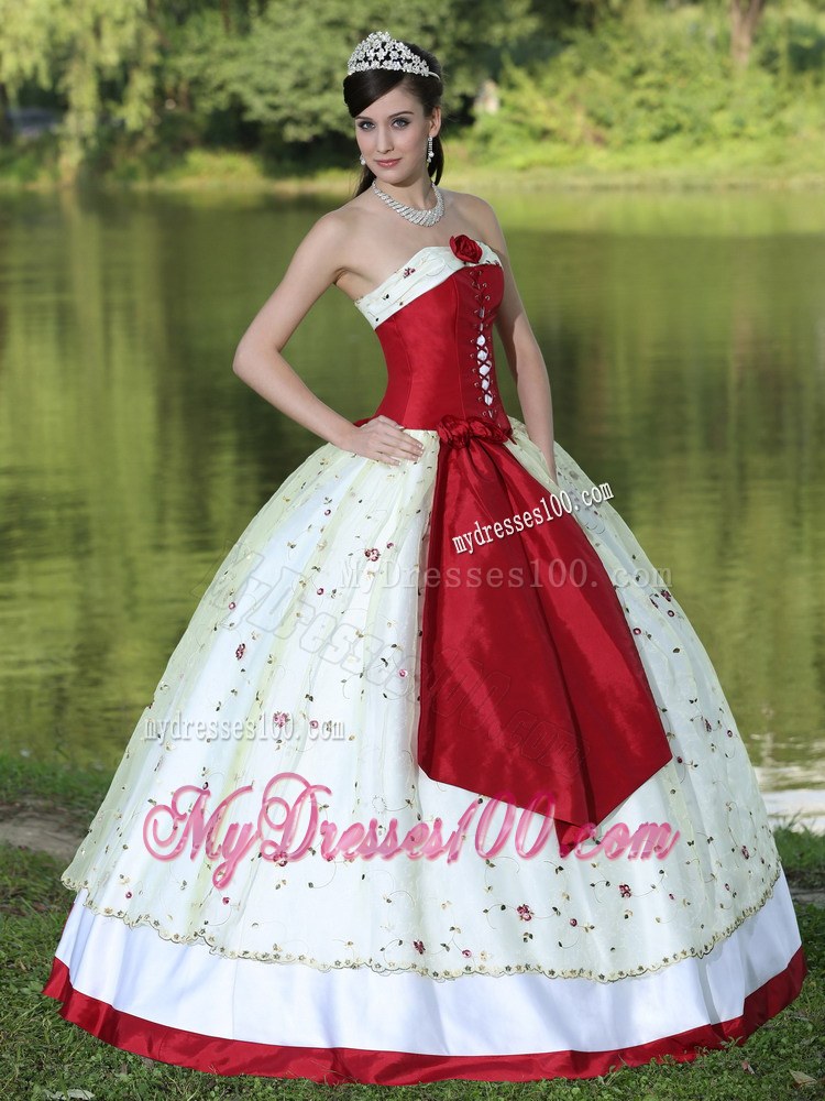 Flower Decorated Dresses for 15 with Scattered Beaing and Layers