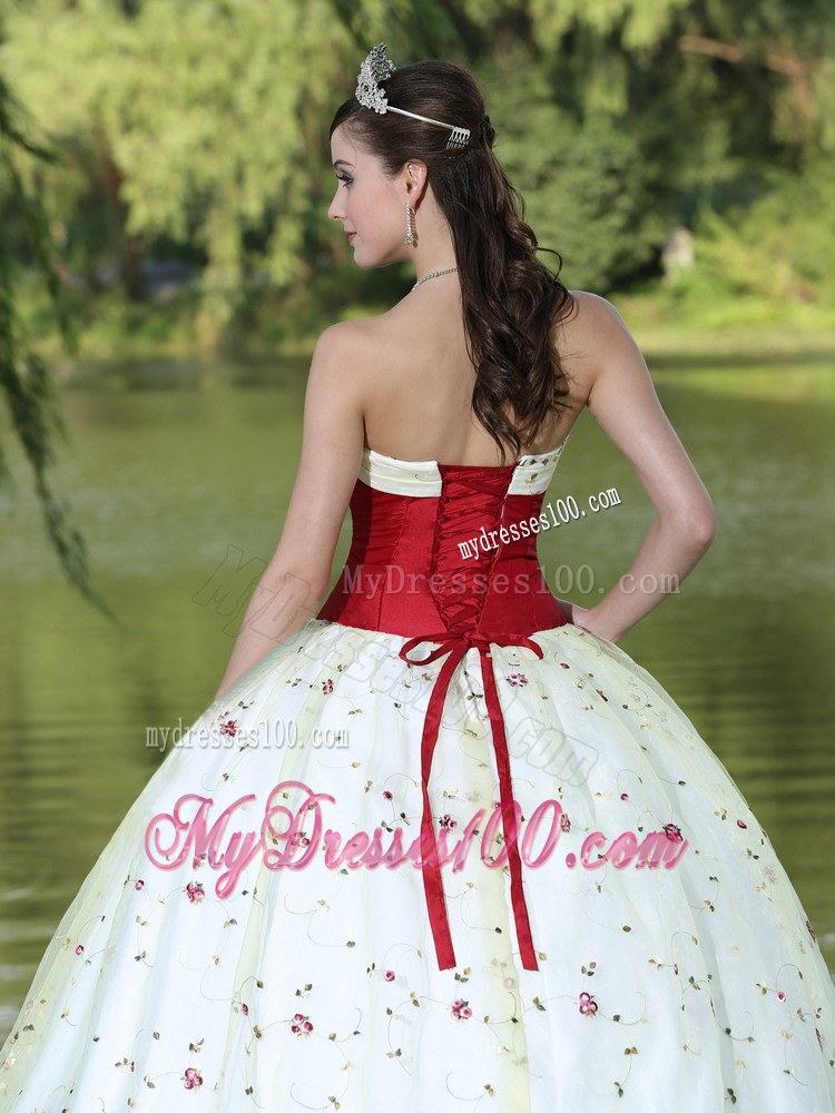 Flower Decorated Dresses for 15 with Scattered Beaing and Layers