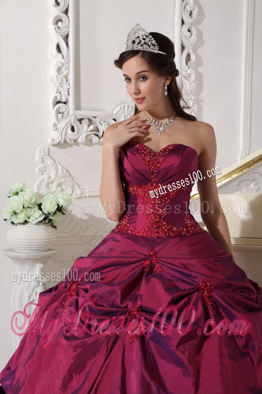 Burgunday Beaded Sweetheart Taffeta Appilques Quinceanera Party Dress