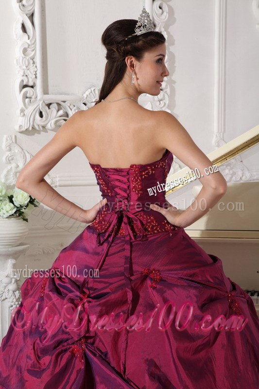 Burgunday Beaded Sweetheart Taffeta Appilques Quinceanera Party Dress