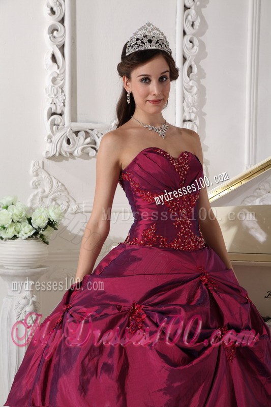 Burgunday Beaded Sweetheart Taffeta Appilques Quinceanera Party Dress