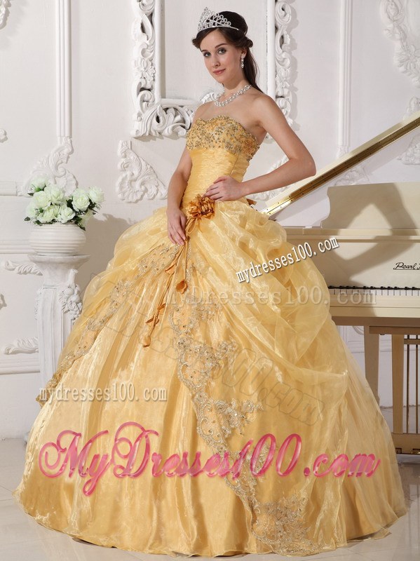 Appliques Dress for Quinceaneras in Gold Embellished with Flower