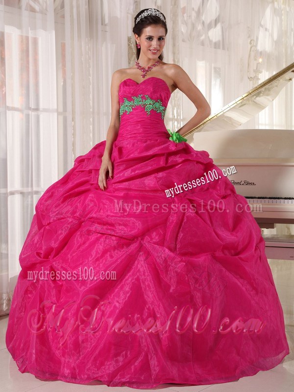 Appliques Sweet 15 Dresses Embellished with Green Appliques